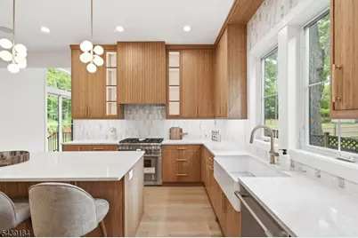 20 Hampton Ter, Livingston, NJ 07039 - Photo 8