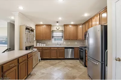 7 Strickland Ave, Little Falls Township, NJ 07424 - Photo 4