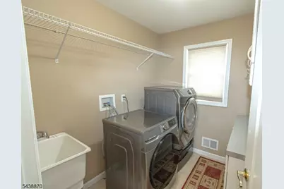 419 Putnam Rd, Union Township, NJ 07083 - Photo 10