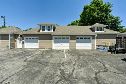 150 Hamburg Tpke, Bloomingdale, NJ 07403 - Photo 2