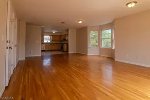 28 Triton Terrace, Newark, NJ 07104 - Photo 4