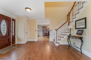 6 Bluebird Ct, Raritan Township, NJ 08822 - Photo 4