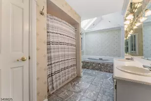 6 Bluebird Ct, Raritan Township, NJ 08822 - Photo 22