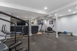 6 Bluebird Ct, Raritan Township, NJ 08822 - Photo 32