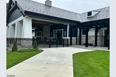 500 S Center St #E11, City Of Orange Twp., NJ 07050 - Photo 12