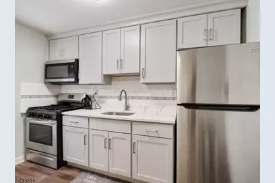 500 S Center St #E11, City Of Orange Twp., NJ 07050 - Photo 4