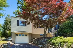 74 Minnehaha Blvd, Oakland, NJ 07436 - Photo 1