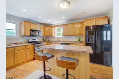 8 Pine St, West Orange Township, NJ 07052 - Photo 8