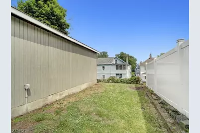 8 Pine St, West Orange Township, NJ 07052 - Photo 20