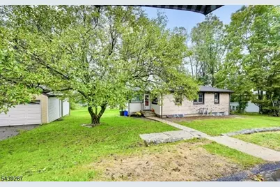 14 Sharon Ct, Randolph Township, NJ 07869 - Photo 2