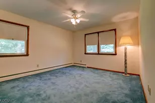 34 Knoll Rd, Wayne, NJ 07470 - Photo 28