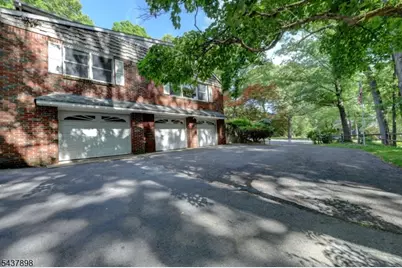 34 Knoll Rd, Wayne, NJ 07470 - Photo 4