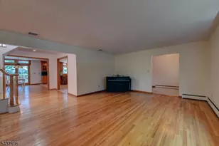 34 Knoll Rd, Wayne, NJ 07470 - Photo 8