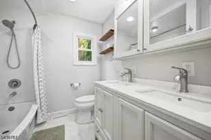 312 Lakeview Dr, Hampton Township, NJ 07860 - Photo 8