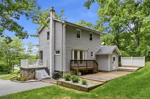 312 Lakeview Dr, Hampton Township, NJ 07860 - Photo 22
