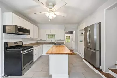 312 Lakeview Dr, Hampton Township, NJ 07860 - Photo 12