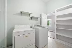 312 Lakeview Dr, Hampton Township, NJ 07860 - Photo 14