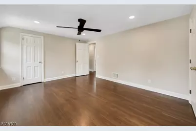 21 N End Ter, Bloomfield, NJ 07003 - Photo 16