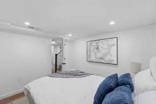 166 Lincoln St, Montclair, NJ 07042 - Photo 28