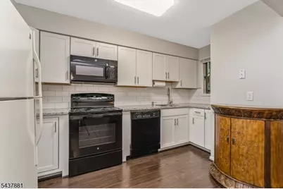 107 Westchester Ter, Clinton Township, NJ 08801 - Photo 10