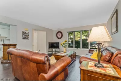 107 Westchester Ter, Clinton Township, NJ 08801 - Photo 8