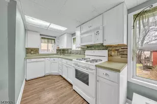 916 Gates St, Phillipsburg, NJ 08865 - Photo 8