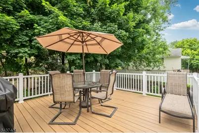 16 Highview Dr, Woodland Park, NJ 07424 - Photo 10