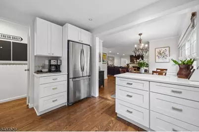 25 Grove St, Caldwell, NJ 07006 - Photo 10