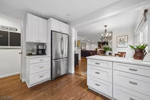 25 Grove St, Caldwell, NJ 07006 - Photo 10