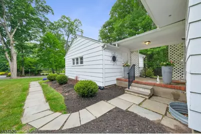 25 Grove St, Caldwell, NJ 07006 - Photo 34