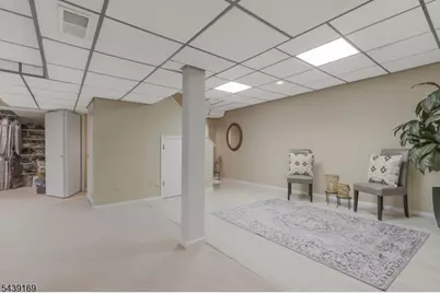 11 Hampton Ct, Bernards Township, NJ 07920 - Photo 20