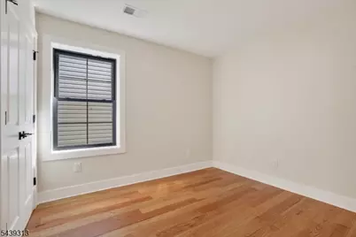 747 S 11th St, Newark, NJ 07103 - Photo 12