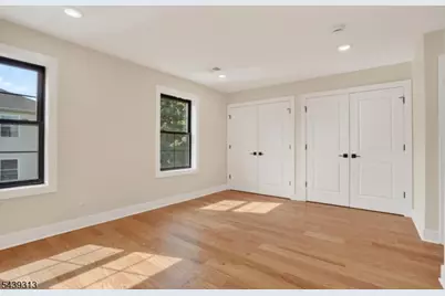 747 S 11th St, Newark, NJ 07103 - Photo 8