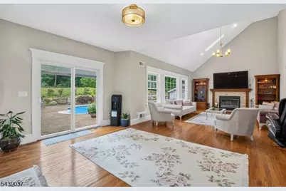 1 Wood Hollow Trl, Jefferson Township, NJ 07438 - Photo 12