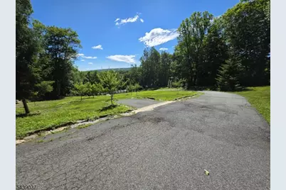 1 Wood Hollow Trl, Jefferson Township, NJ 07438 - Photo 12