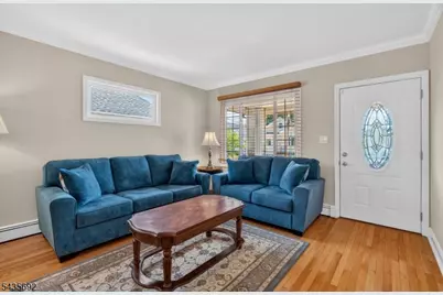 119 Kingston Ave, Hawthorne, NJ 07506 - Photo 8