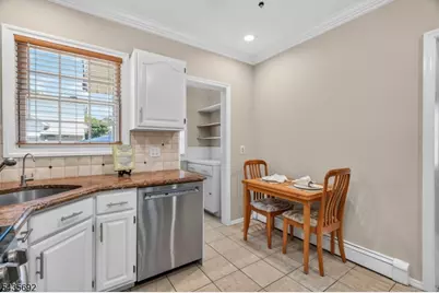 119 Kingston Ave, Hawthorne, NJ 07506 - Photo 16