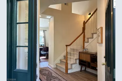 68 Kent Dr, Roseland, NJ 07068 - Photo 4