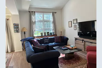 68 Kent Dr, Roseland, NJ 07068 - Photo 12