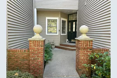 68 Kent Dr, Roseland, NJ 07068 - Photo 2