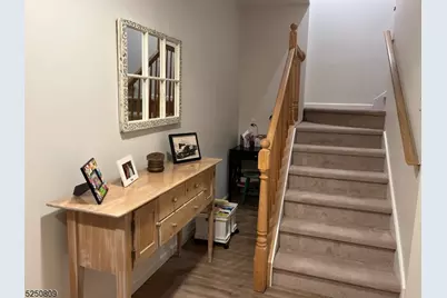 68 Kent Dr, Roseland, NJ 07068 - Photo 22