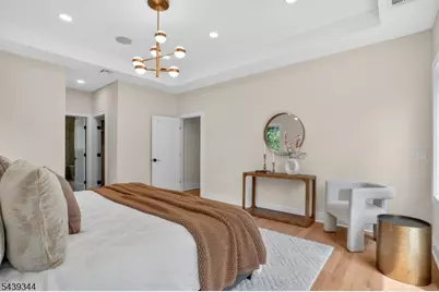 81 Ridge Dr, Livingston, NJ 07039 - Photo 28