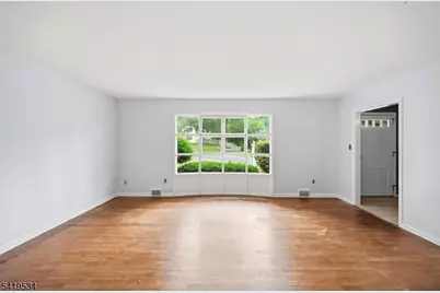 27 Knollwood Rd, Morristown, NJ 07960 - Photo 4