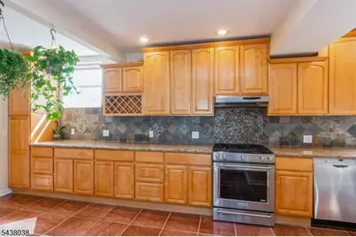221 Madison St, Linden, NJ 07036 - Photo 6