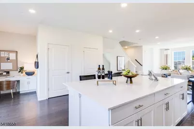 83 Eastwood Ter #83, East Hanover Township, NJ 07936 - Photo 6