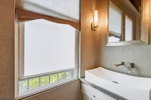 169 Vermont Ave, Newark, NJ 07106 - Photo 8
