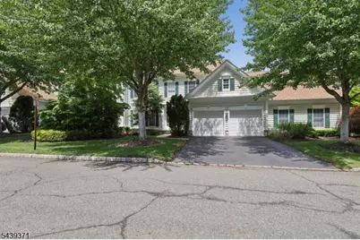 122 White Pine Ct, Paramus, NJ 07652 - Photo 1