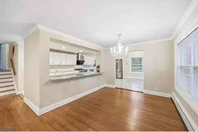 47 Crossbrook Rd, Livingston, NJ 07039 - Photo 8