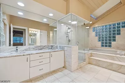 47 Crossbrook Rd, Livingston, NJ 07039 - Photo 24