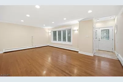 47 Crossbrook Rd, Livingston, NJ 07039 - Photo 4